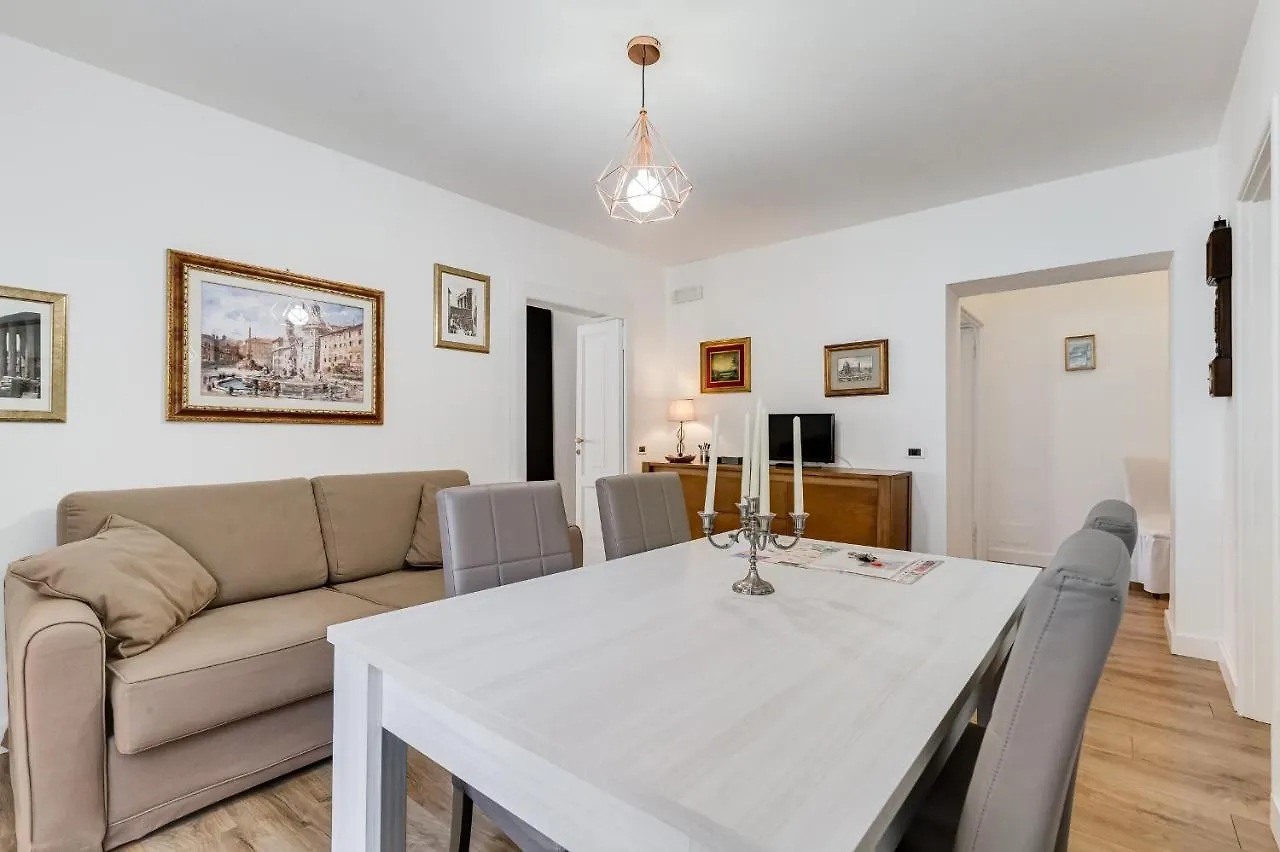 Living Rome Repubblica Apartment